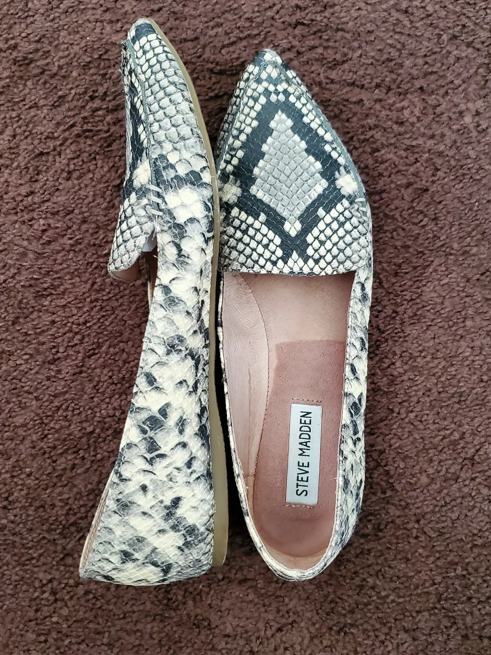 Steve Madden Women's Snake-Print Pointed Toe Flats Size 8.5